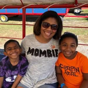 Meet your Posher, Kelly